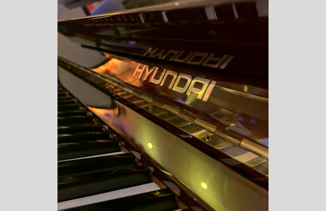 Used Hyundai Polished Wine Mahogany U-822 Upright Piano - All Inclusive Premium Package (SN:HGD01416) - Image 5